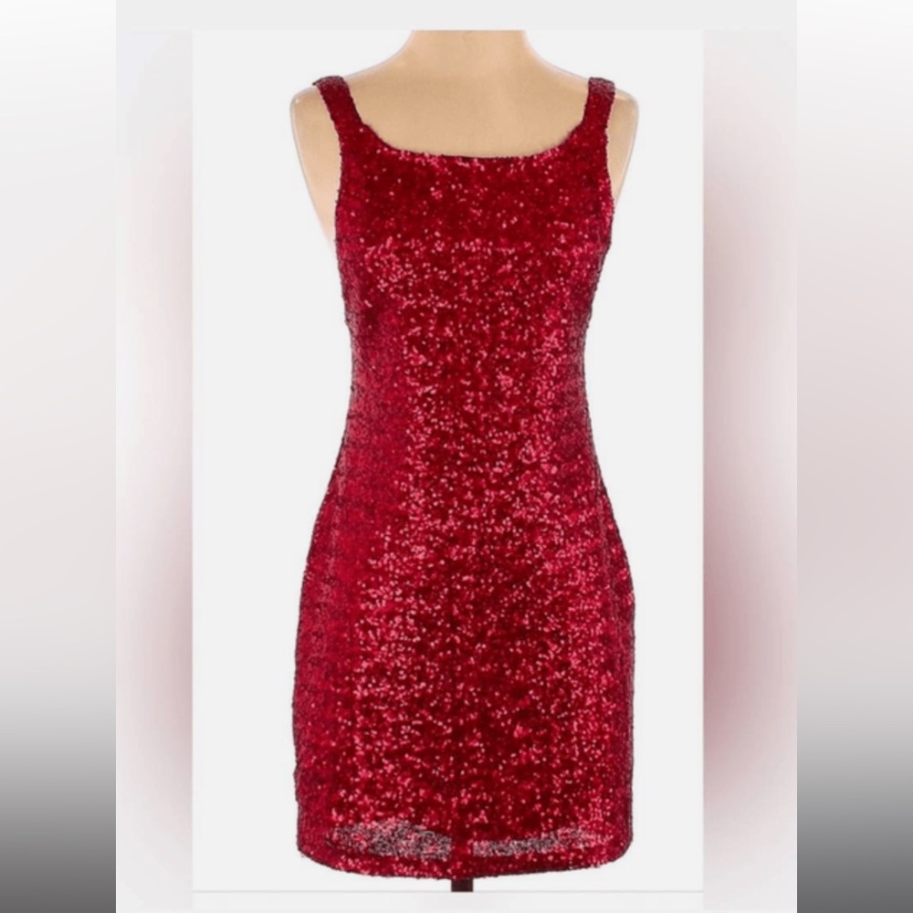 Red Mini Bodycon Dress with Sleeveless Scoop Neck and Sequin Embellishment